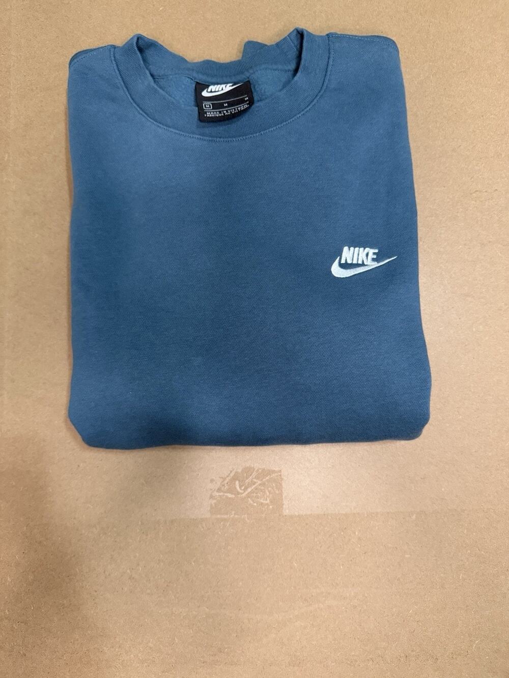 Vintage Y2K Nike Men’s M Green Crew Neck Sweatshirt